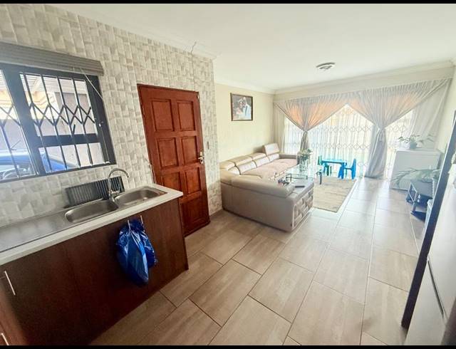 3 BEDROOM HOUSE FOR SALE IN VANDERBIJLPARK CE 4
